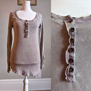 T Party Henley Long Sleeve Top Bleach Dye Crochet Bella Swan Size S